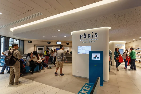 Tourist office in Paris — Stock Photo, Image