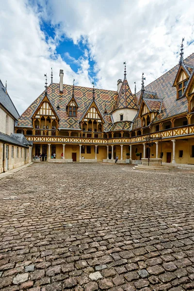 The Hospices de Beaune is a former charitable almshouse in Beaun — Stock Photo, Image