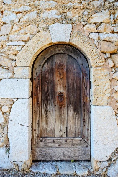 Brązowe brudne drzwi — Zdjęcie stockowe