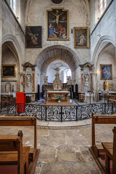 Wnętrze Collegiate Church Notre-Dame of Villeneuve Lez Avign — Zdjęcie stockowe