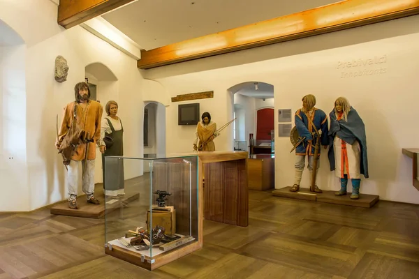 Posągi chłopów w muzeum Bled Castle — Zdjęcie stockowe