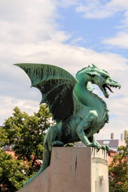 Dragon Köprüsü