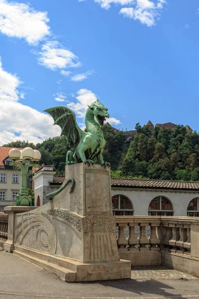 Dragón en el puente del Dragón —  Fotos de Stock