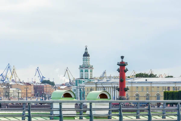 从彼得和保罗要塞的观景台观看圣彼得堡 俄罗斯联邦圣彼得堡 — 图库照片