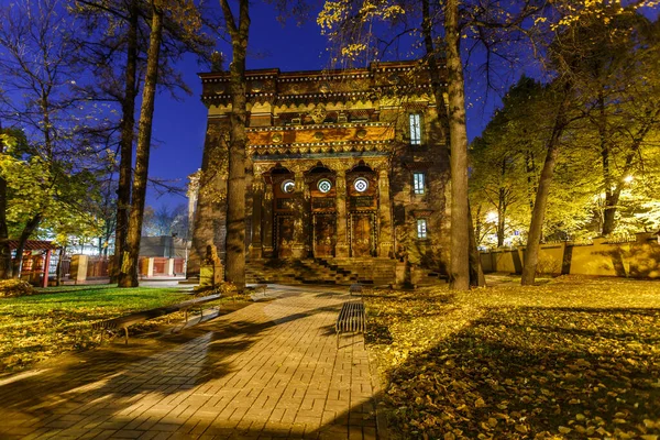 Budynek Sankt Petersburskiej Świątyni Buddyjskiej Datsan Gunzehoyney Widok Nocy — Zdjęcie stockowe