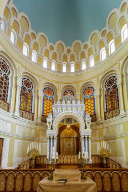 Rusya, Saint Petersburg - 5 Temmuz 2017: Koro Sinagogu iç mimarisi. İnşaat 1893 'te tamamlandı.