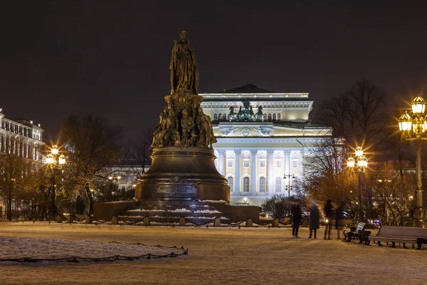 Szentpétervár Oroszország December 2017 Éjszakai Kilátás Emlékmű Catherine Színház Szentpéterváron — Stock Fotó