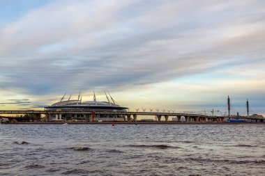 Rusya, Saint Petersburg - 28 Ağustos 2016: Zenit futbol takımının stadyumunun inşasına Zenith Arena adı verildi. Krestovsky Adası 'ndaki spor kompleksi 