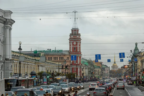 San Petersburg Rusia Octubre 2015 Nevsky Prospecto San Petersburgo Rusia —  Fotos de Stock