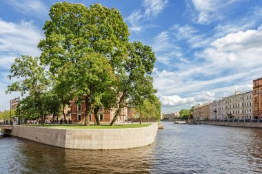 Moyka Nehri ve Amiralteisky Kanal Geçidi, St. Petersburg, Rusya.