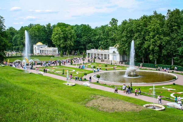 Peterhof Saint Petersburg Russia June 2011 Peterhof Landscape View Famous — Stock Photo, Image