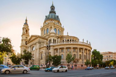 Budapeşte, Macaristan - 07 Ağustos 2013: Budapeşte 'deki Aziz Stephen Istvan Bazilikası