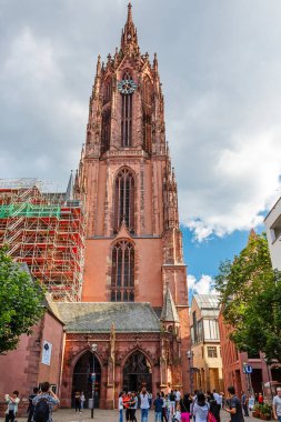 Frankfurt Am Main, Almanya - 06 Ağustos 2017: Frankfurt Am Main 'deki St. Bartholomew İmparatorluk Katedrali 
