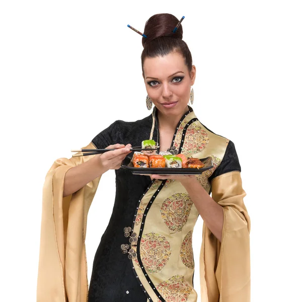 東洋食品の伝統的なドレスを着た女性 — ストック写真