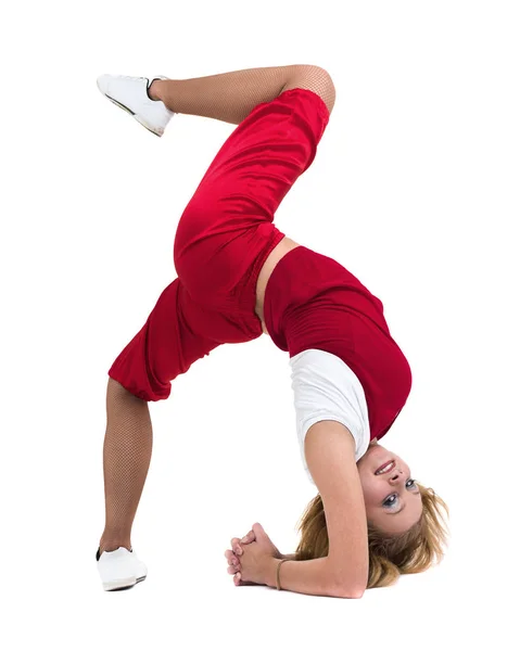 Fitness vrouw doen oefeningen, geïsoleerd op een witte achtergrond in volle lengte. — Stockfoto