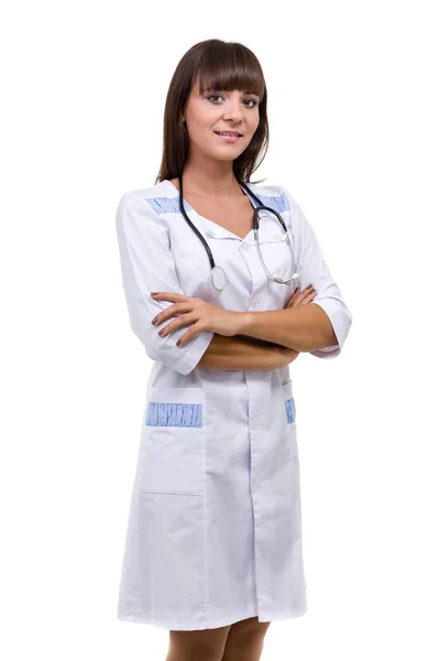 Портрет доброзичливого лікаря-жінки зі стетоскопом ізольовані на білому — стокове фото