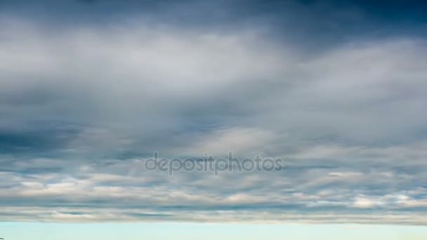 Zeitraffer-Wolken am Himmel des Sonnenuntergangs — Stockvideo