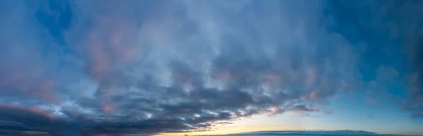 Темные Грозовые Облака Природная Композиция Неба Широкая Панорама — стоковое фото