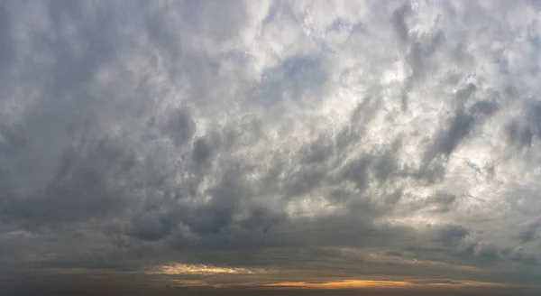 Fantásticas Nubes Oscuras Composición Natural Del Cielo Amplio Panorama —  Fotos de Stock