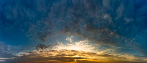 Fantastic Dark Blue Thunderclouds Sunrise Natural Composition — Stock Photo, Image