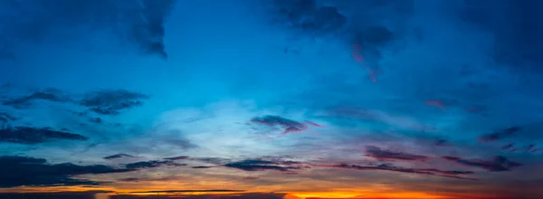 Фантастичні Темно Сині Громові Хмари Сході Сонця Природна Композиція — стокове фото