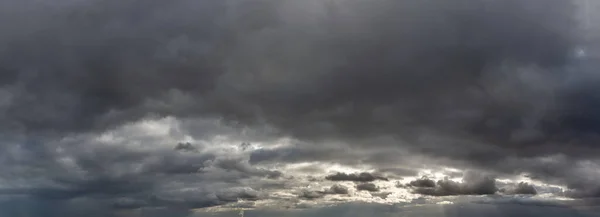 Fantásticas Nuvens Trovão Azul Escuro Nascer Sol Composição Natural — Fotografia de Stock