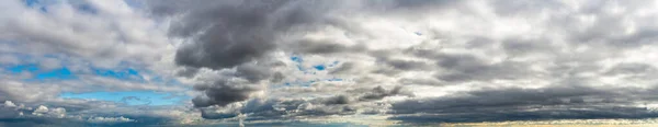 Fantastici Tuoni Scuri Composizione Naturale Del Cielo Ampio Panorama — Foto Stock
