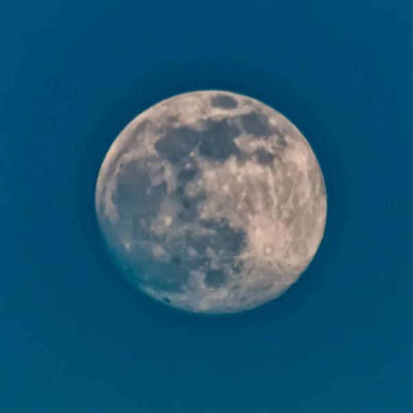 Luna Llena Noche Oscura Tomado Diciembre 2019 Europa Muy Ruidoso — Foto de Stock