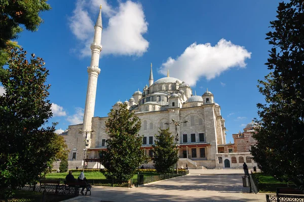Mosquée Fatih symbole de la transition de la Turquie vers l'islam, Istanbul . — Photo