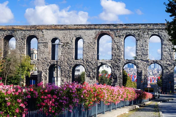 Valenta su kemeri İstanbul 'un sembollerinden biri..