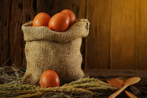 Uova Fresche Sfondo Legno Fattoria Preparare Cucinare Sala Cucina Cibo — Foto Stock