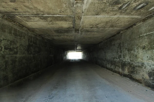 Fondo Del Túnel Concepto Negocio Túnel Con Ladrillo Viejo Final — Foto de Stock