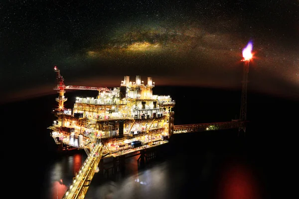 Offshore Petrol Gaz Üretim Platformu Deniz Aşırı Sektördeki Inşaat Platformu — Stok fotoğraf