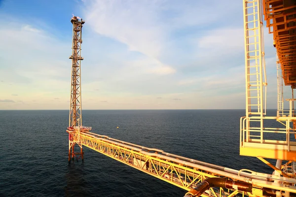 Offshore Olie Gasproductieplatform Het Bouwplatform Offshore Business Aardolieproductie Ter Ondersteuning — Stockfoto