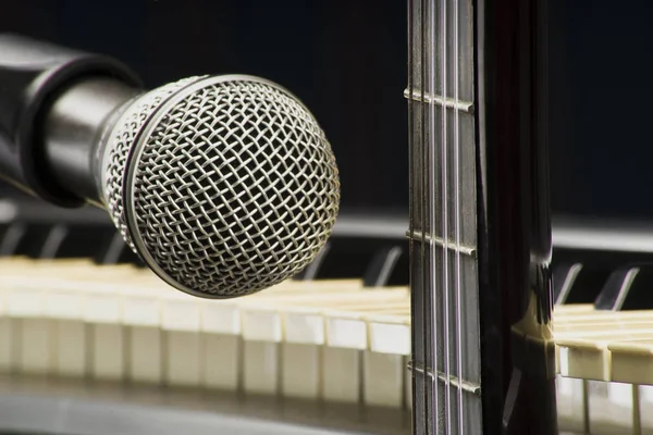 Conceito de instrumentos musicais — Fotografia de Stock