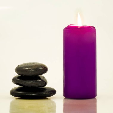 Spa kavramı, mum ve taşlar