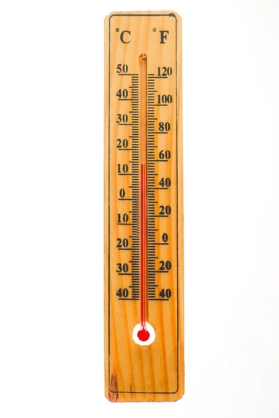 Termômetro de madeira isolado em fundo branco. Termômetro sho — Fotografia de Stock