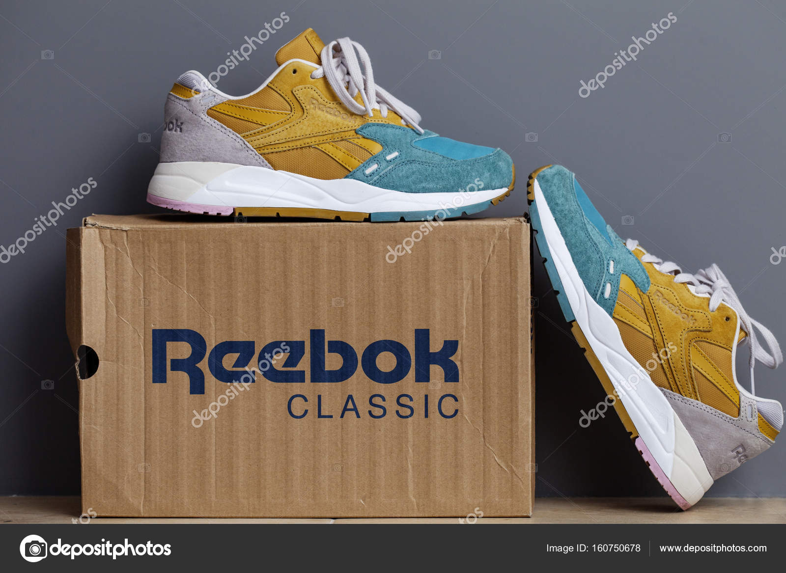 reebok face stockholm bolton