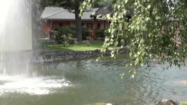 Gölün sonunda güzel Çeşme