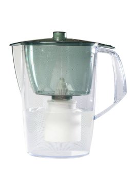 KIEV, UKRAINE - 22 Nisan 2020: sürahi su filtresi beyaz arka planda izole edildi. Gösterge filtresi ve yan görüşlü plastik sürahi. Su için ev konteynırları. Modern mutfak aletleri