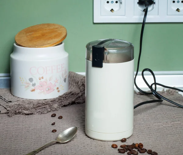 Electric Coffee Grinder Kitchen Table — Stock Photo, Image