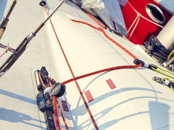 Sistema de controle staysail em iate esportivo . — Fotografia de Stock