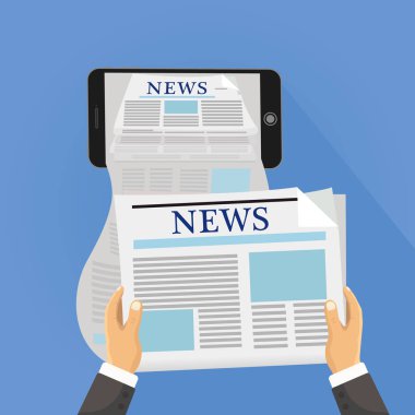 İnsan eli tutan smartphone ve günlük gazete okuma