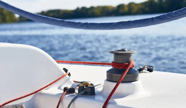 Sheet on the winch  a yacht — Stock Photo, Image