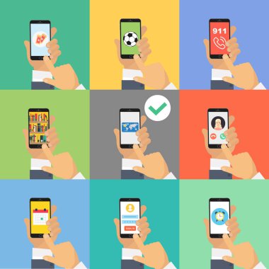 İş adamı el bir akıllı telefon tutarak ayarla