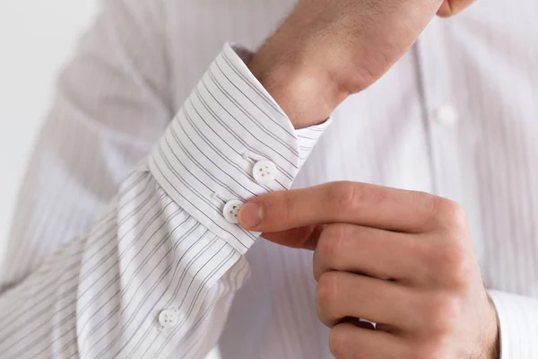 Rękaw z białą koszulę — Zdjęcie stockowe