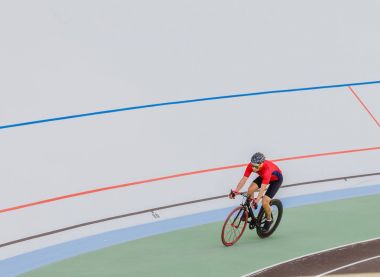 Etkin adam beyaz velodrome açık