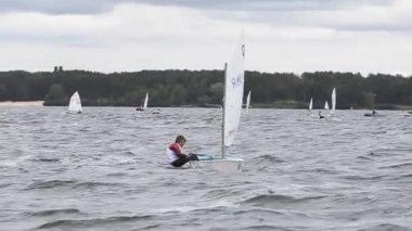 Vushgorod, Kiev, Ukrayna, Eylül 15, 2017: Uluslararası yelken Şampiyonası Ukrayna