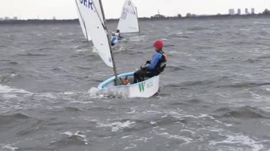 Vushgorod, Kiev, Ukrayna, Eylül 15, 2017: Uluslararası yelken Şampiyonası Ukrayna