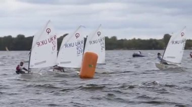 Vushgorod, Kiev, Ukrayna, Eylül 15, 2017: Uluslararası yelken Şampiyonası Ukrayna